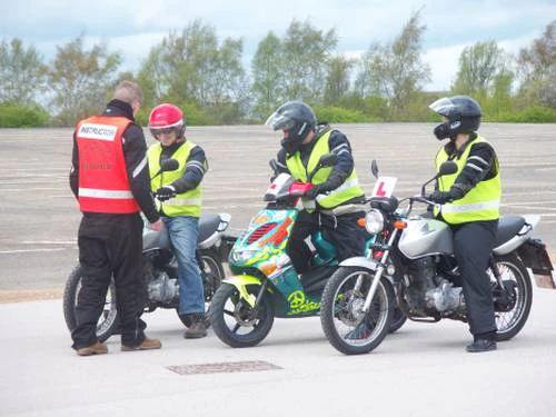 Cbt Training Manchester Book Motorcycle Lessons And Bike Test Online